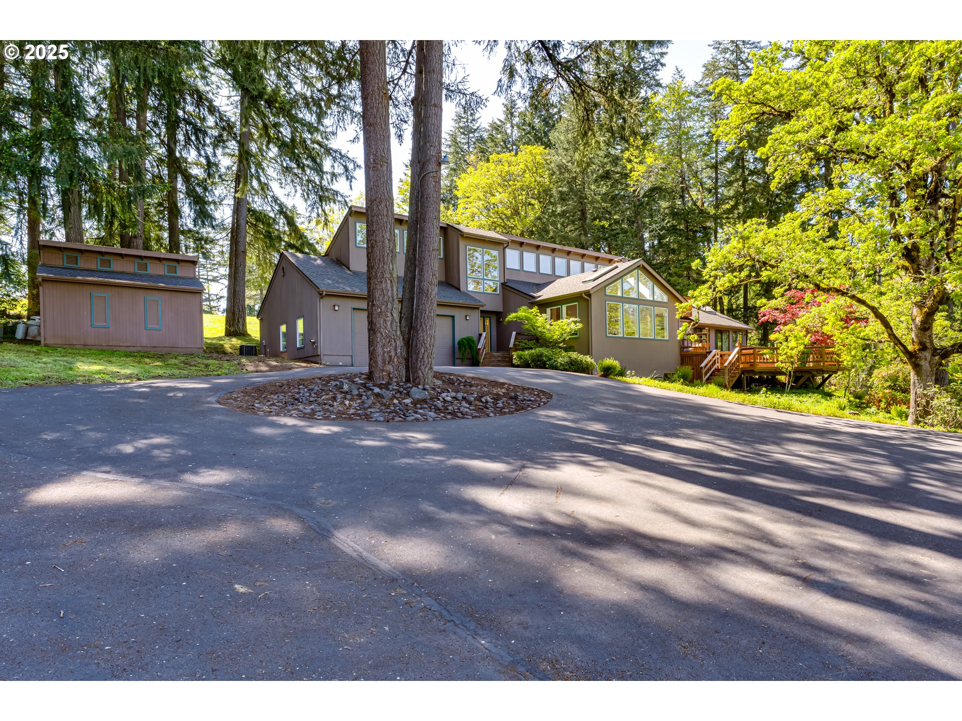 86410 Pine Grove Road Eugene, OR 97402 - Photo 1 of 47 Gallery Image 1