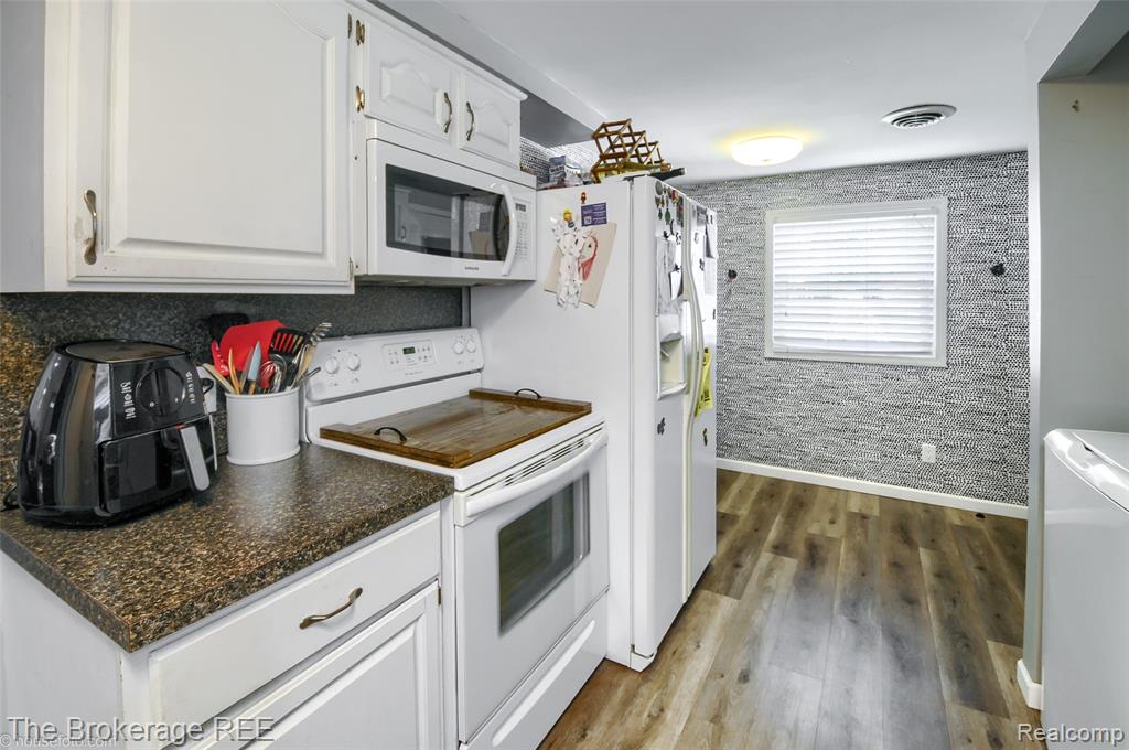4462 Dye Road Swartz Creek, MI 48473 - Photo 13 of 27