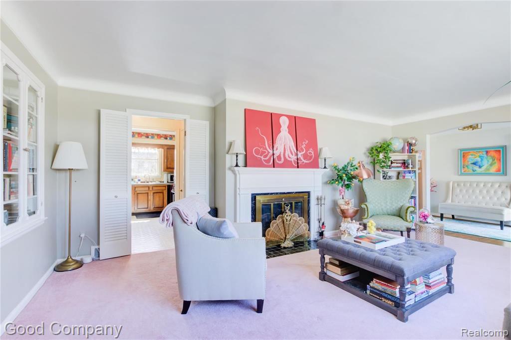 1859 Oxford Road Grosse Pointe Woods, MI 48236 - Photo 5 of 47