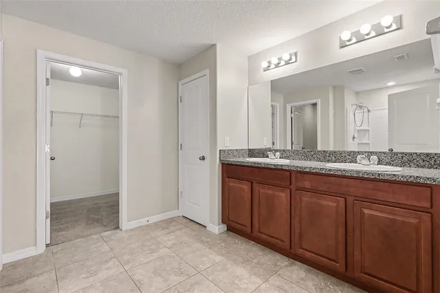 $319,900 | 327 Cascade Bend Drive, Ruskin, FL 33570