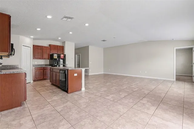 $319,900 | 327 Cascade Bend Drive, Ruskin, FL 33570