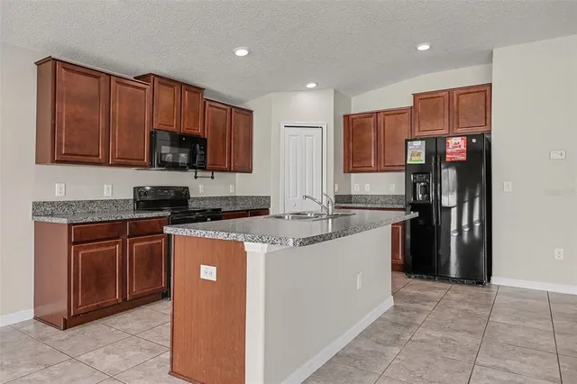 $319,900 | 327 Cascade Bend Drive, Ruskin, FL 33570