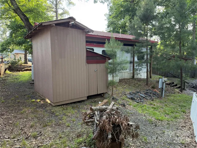 a house view with a outdoor space
