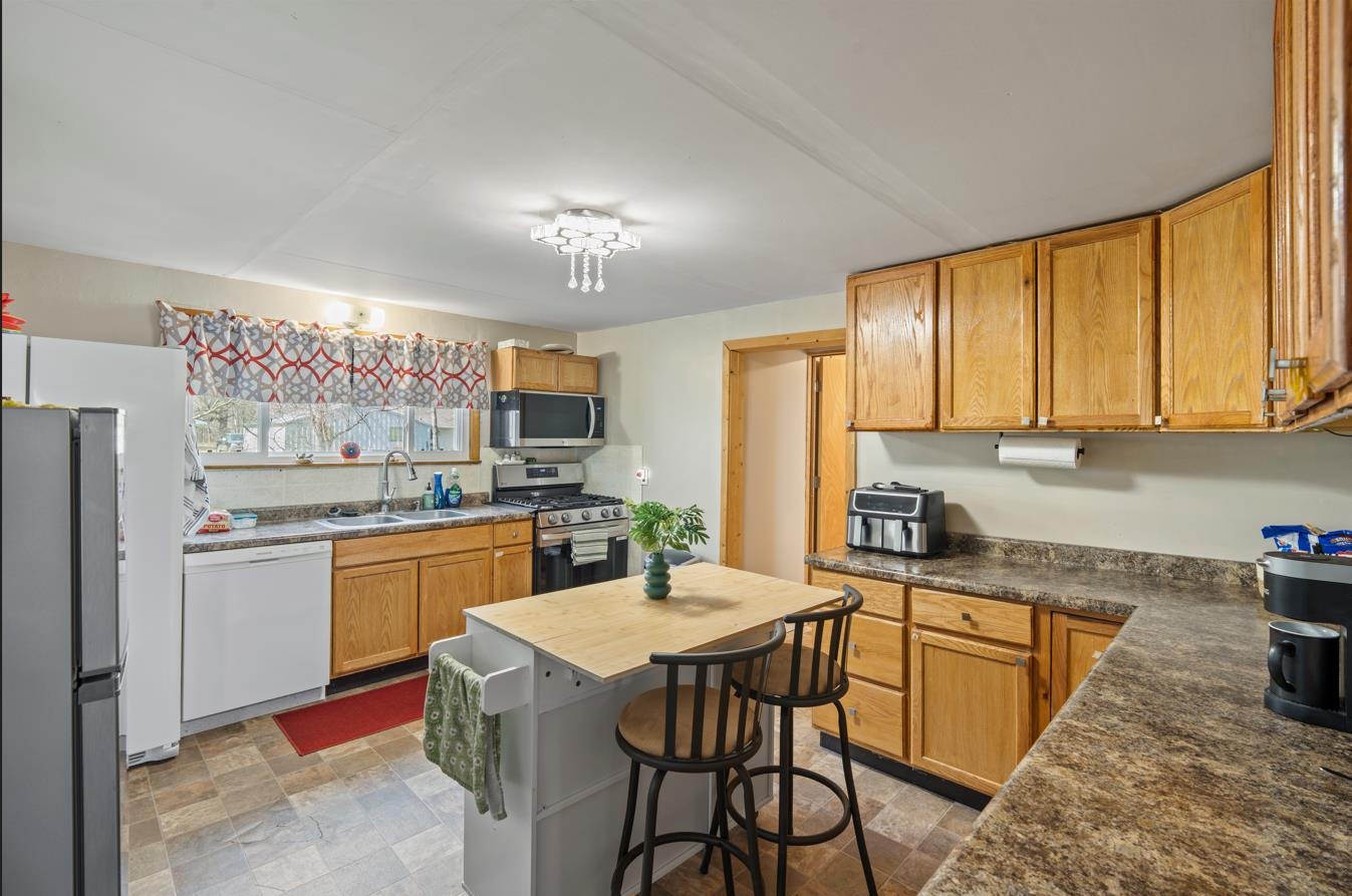 405 Raymond Street Friendship, WI 53934 - Photo 3 of 22