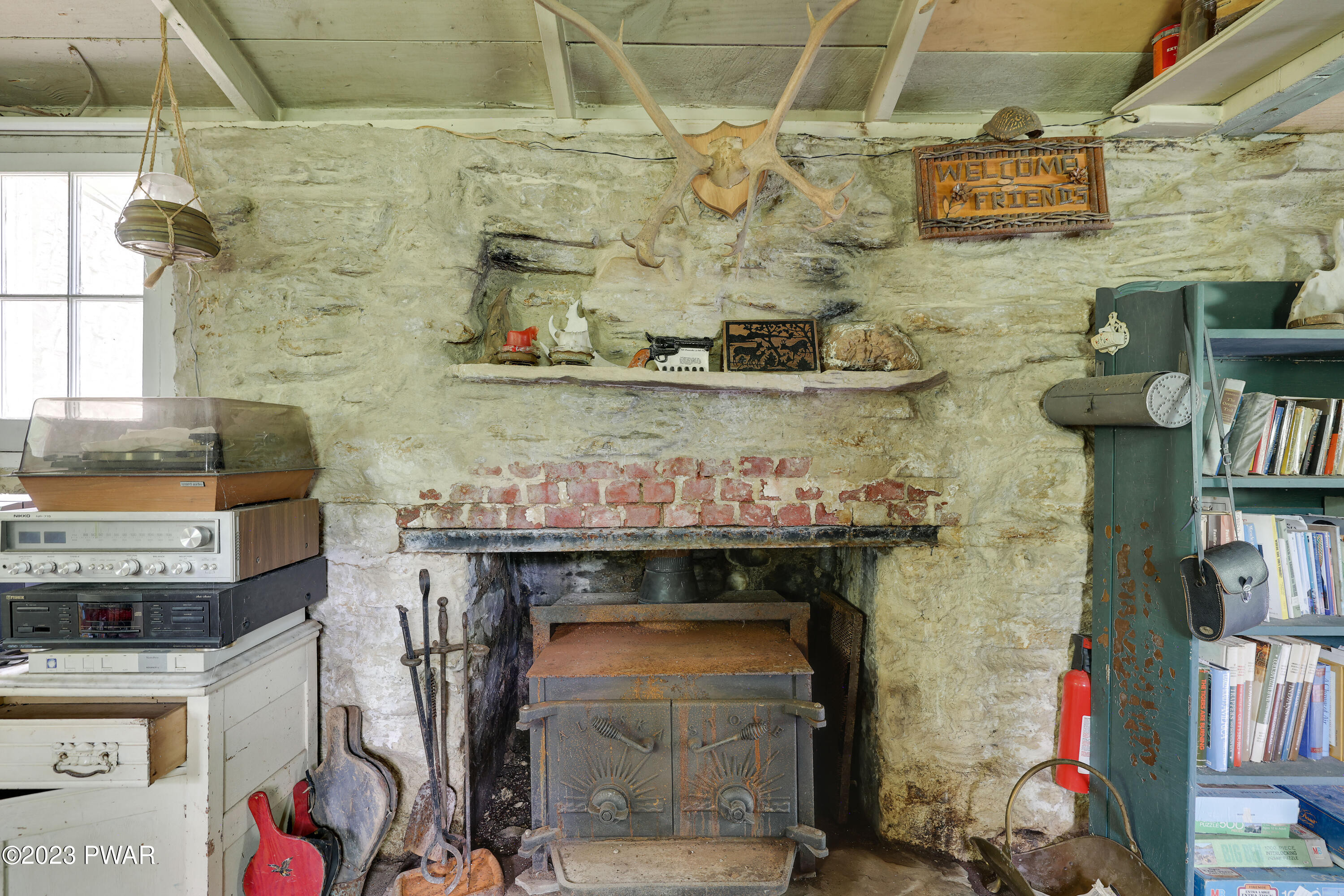 148 Falls Road Dingmans Ferry, PA 18328 - Photo 9 of 26
