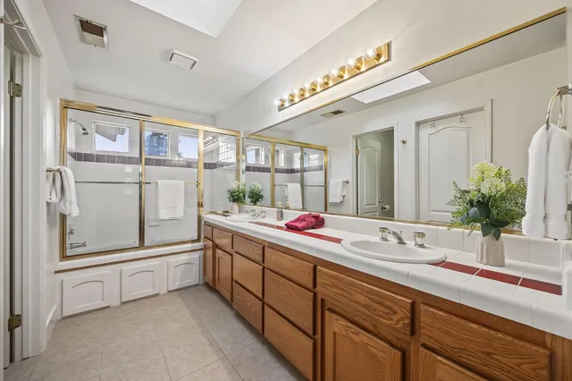 $540,000 | 2586 Roberts Avenue, Clovis, CA 93611