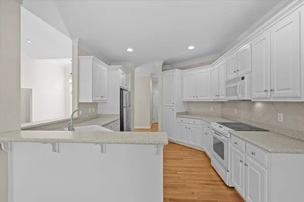 $599,900 | 523 Meadowsweet Lane, Greenville, SC 29615