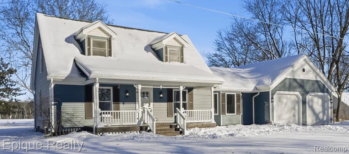 8680 Oakhill Road Clarkston, MI 48348 - Photo 1 of 52 New england style home with covered porch
