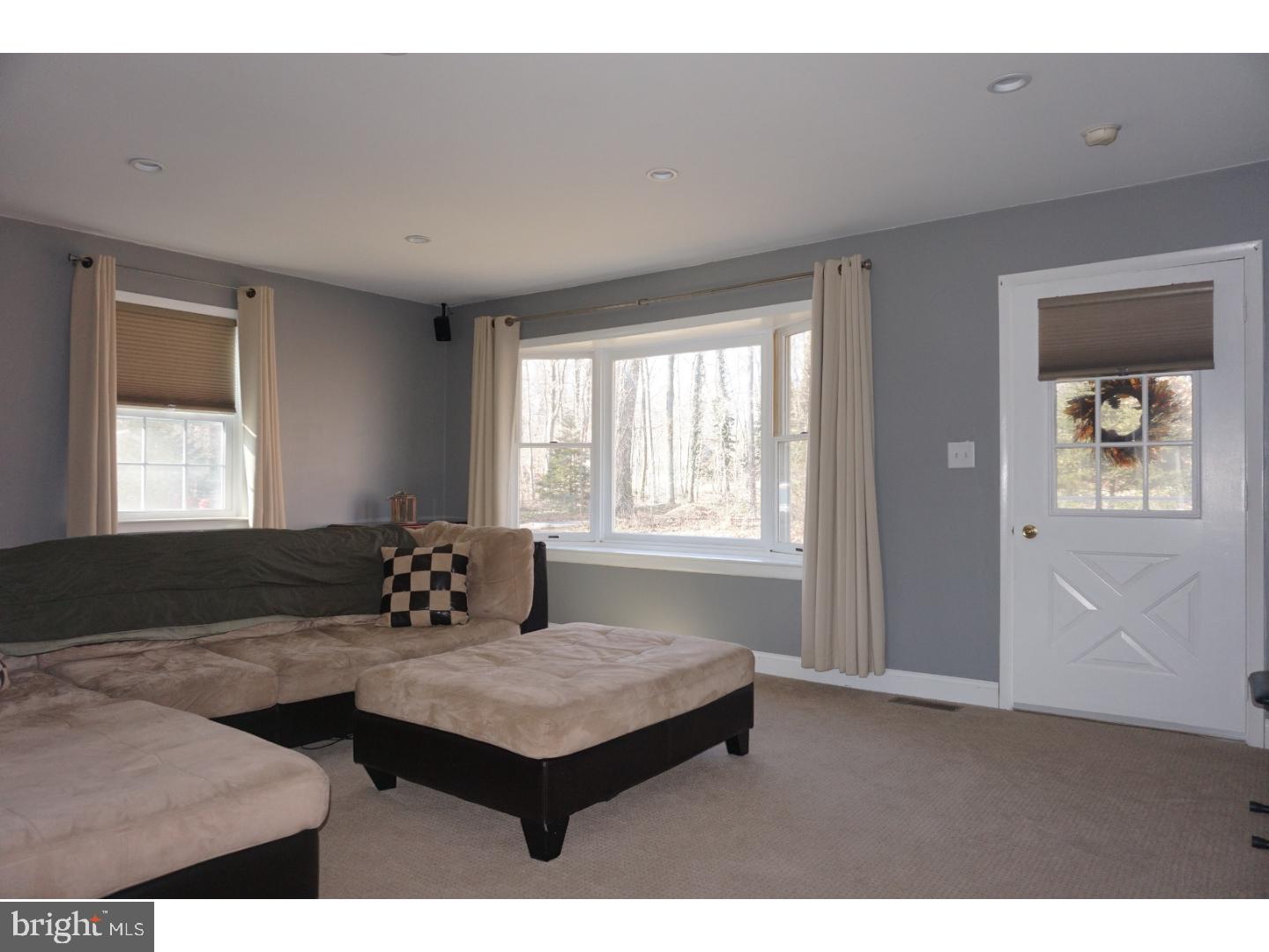 124 Baldwin Road Coatesville, PA 19320 - Photo 3 of 24
