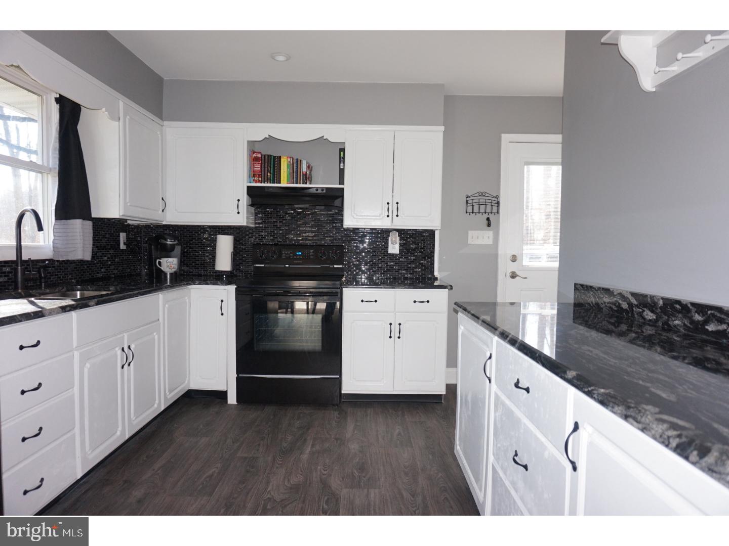 124 Baldwin Road Coatesville, PA 19320 - Photo 4 of 24