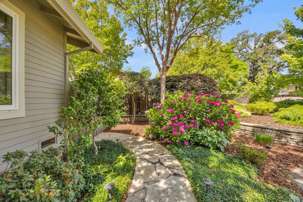 7650 Heather Road Fair Oaks, CA 95628 - Photo 6 of 68