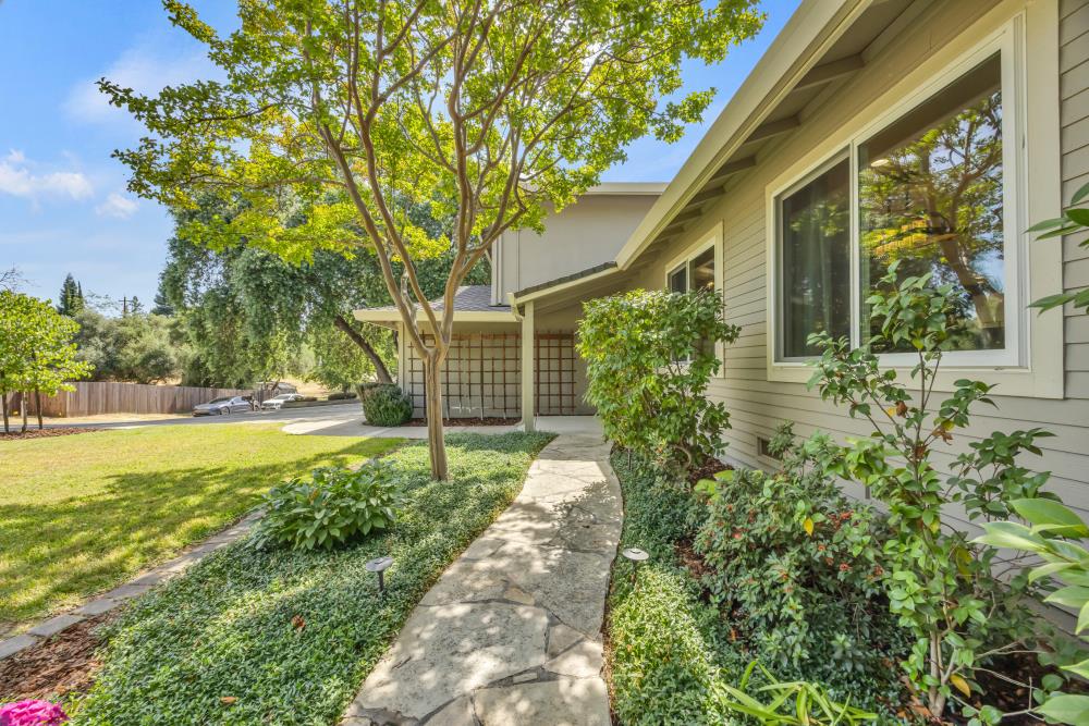 7650 Heather Road Fair Oaks, CA 95628 - Photo 8 of 68