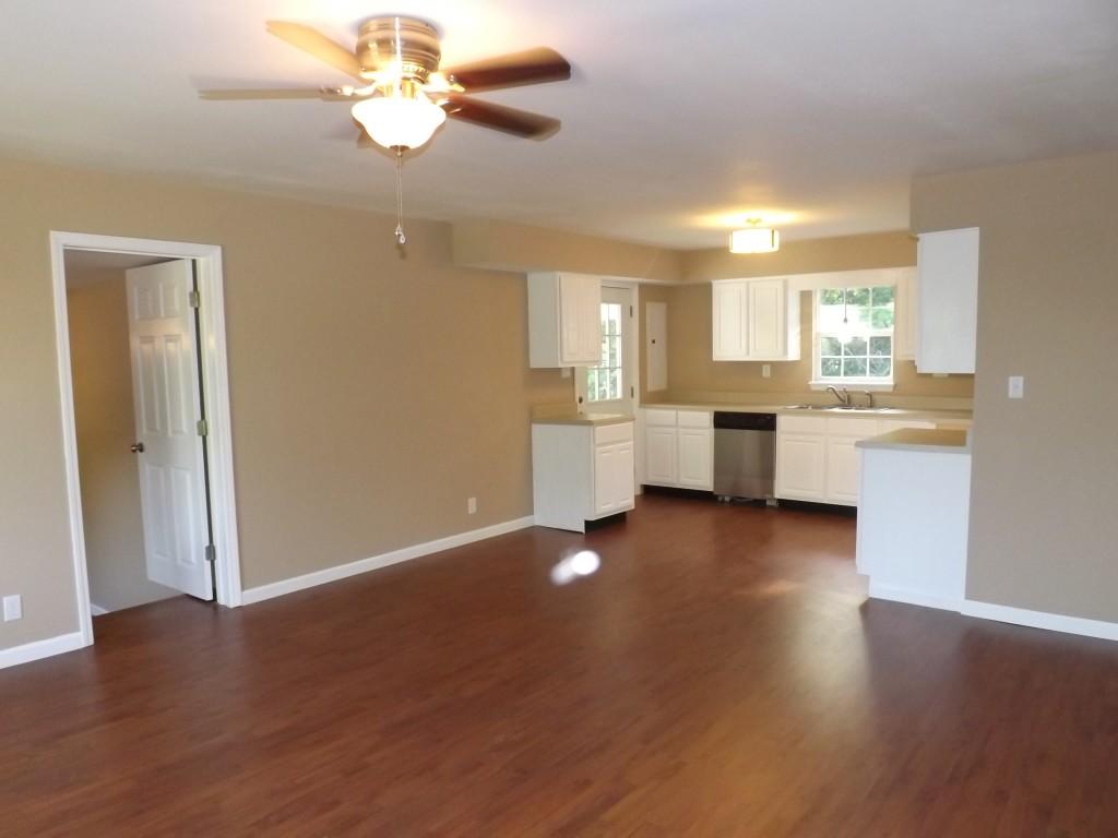 1100 Kings Hill Road, Unit 24 Spring City, TN 37381 - Photo 4 of 27 kitchen from living area 2