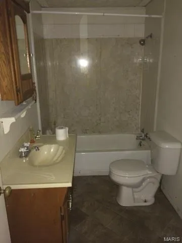 $1,675 | 146 Shore Drive Southwest, Holiday Shores, IL 62025