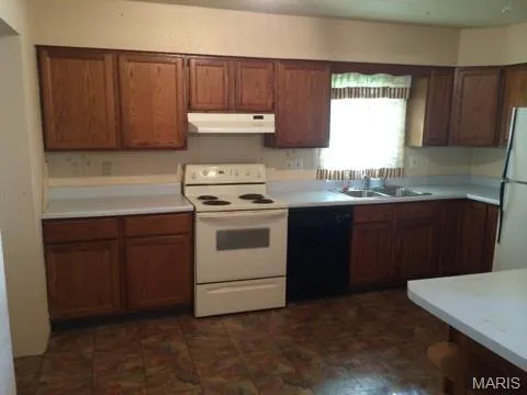 $1,675 | 146 Shore Drive Southwest, Holiday Shores, IL 62025