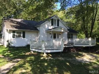 $1,675 | 146 Shore Drive Southwest, Holiday Shores, IL 62025