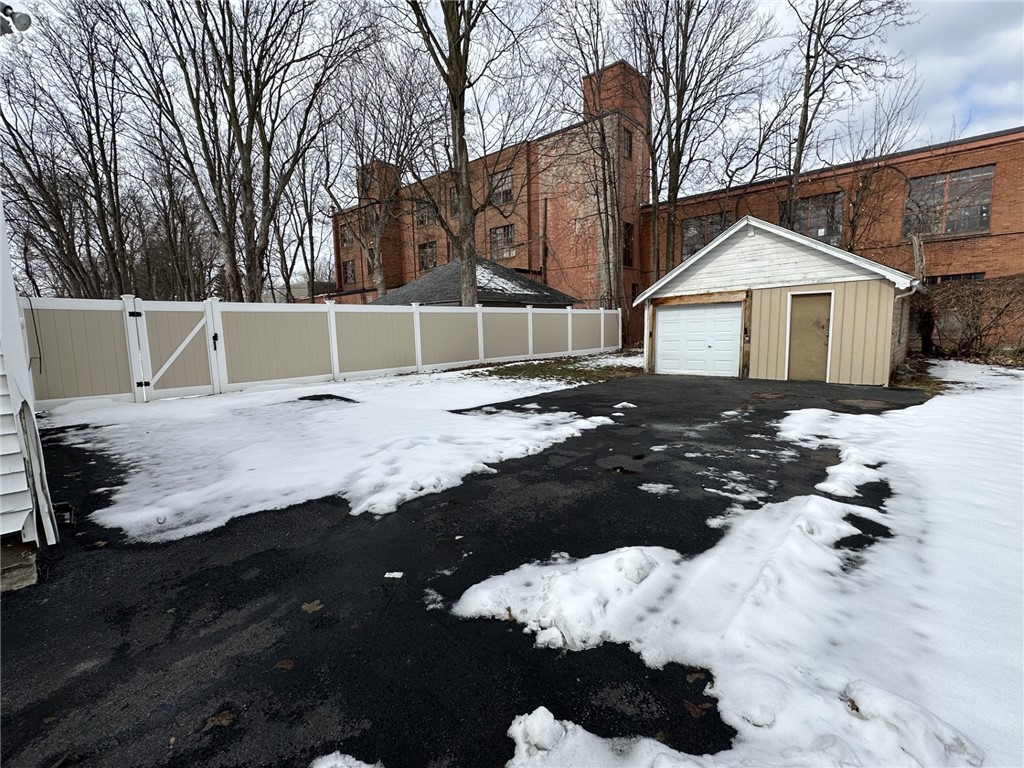 52 Dr Samuel McCree Way Rochester, NY 14608 - Photo 5 of 35