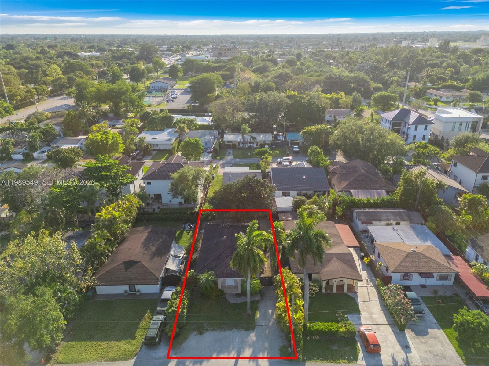 7048 Southwest 83rd Court Miami, FL 33143 - Photo 29 of 38 an aerial view of multiple house
