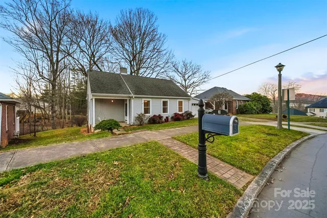 $375,000 | 3 Enka Oak Street, Candler, NC 28715