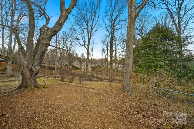 $375,000 | 3 Enka Oak Street, Candler, NC 28715