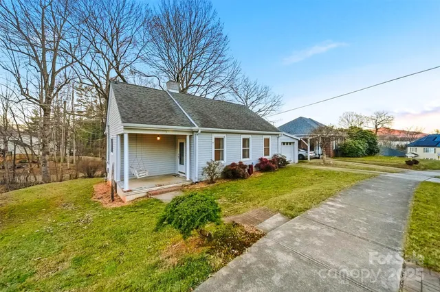$375,000 | 3 Enka Oak Street, Candler, NC 28715