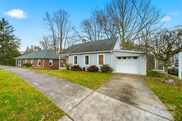 $375,000 | 3 Enka Oak Street, Candler, NC 28715