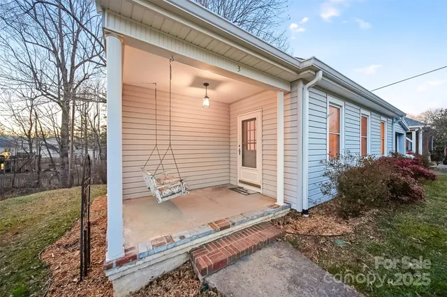 $375,000 | 3 Enka Oak Street, Candler, NC 28715