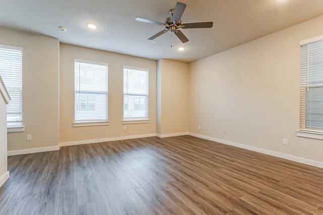 $2,090 | 18427 Idyllic Alley, Shenandoah, TX 77385