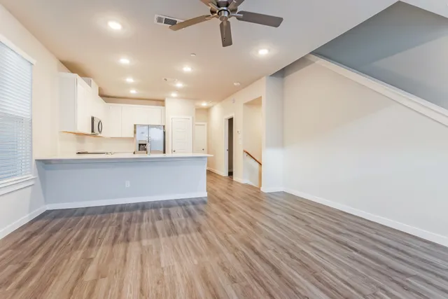 $2,090 | 18427 Idyllic Alley, Shenandoah, TX 77385