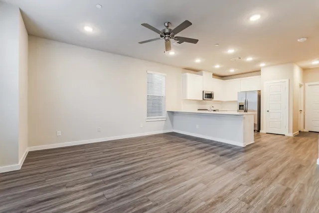 $2,090 | 18427 Idyllic Alley, Shenandoah, TX 77385