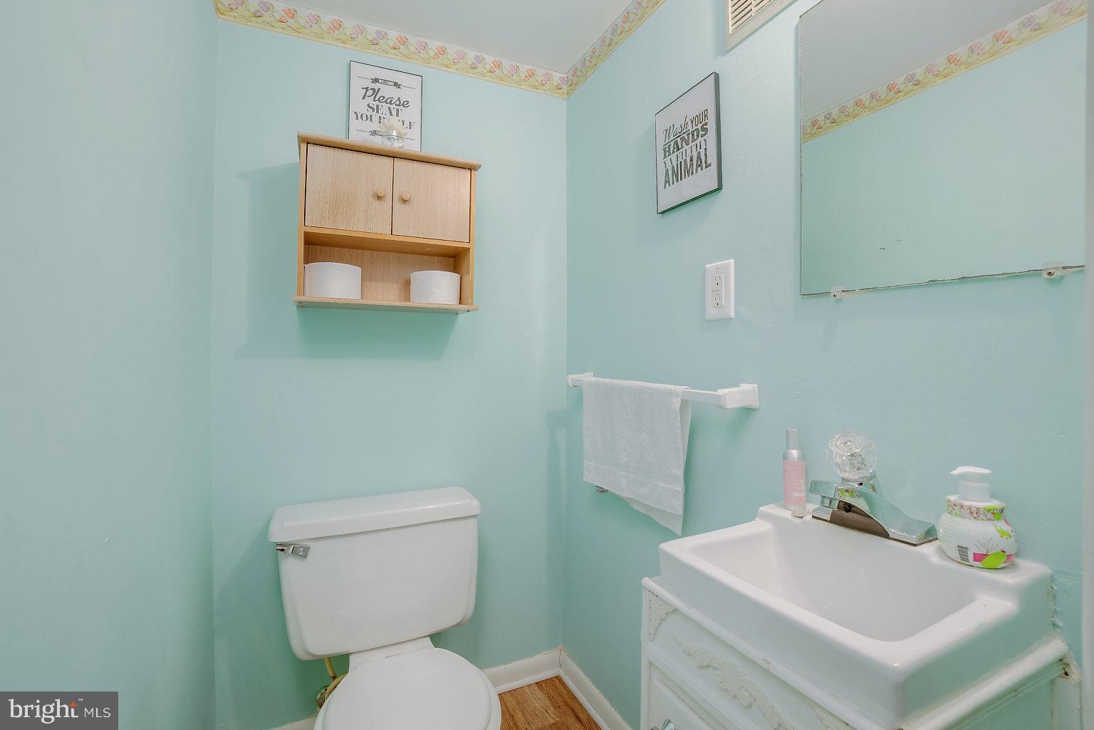 3902 Misty View Road Baltimore, MD 21220 - Photo 13 of 27 Powder Room - Main Level