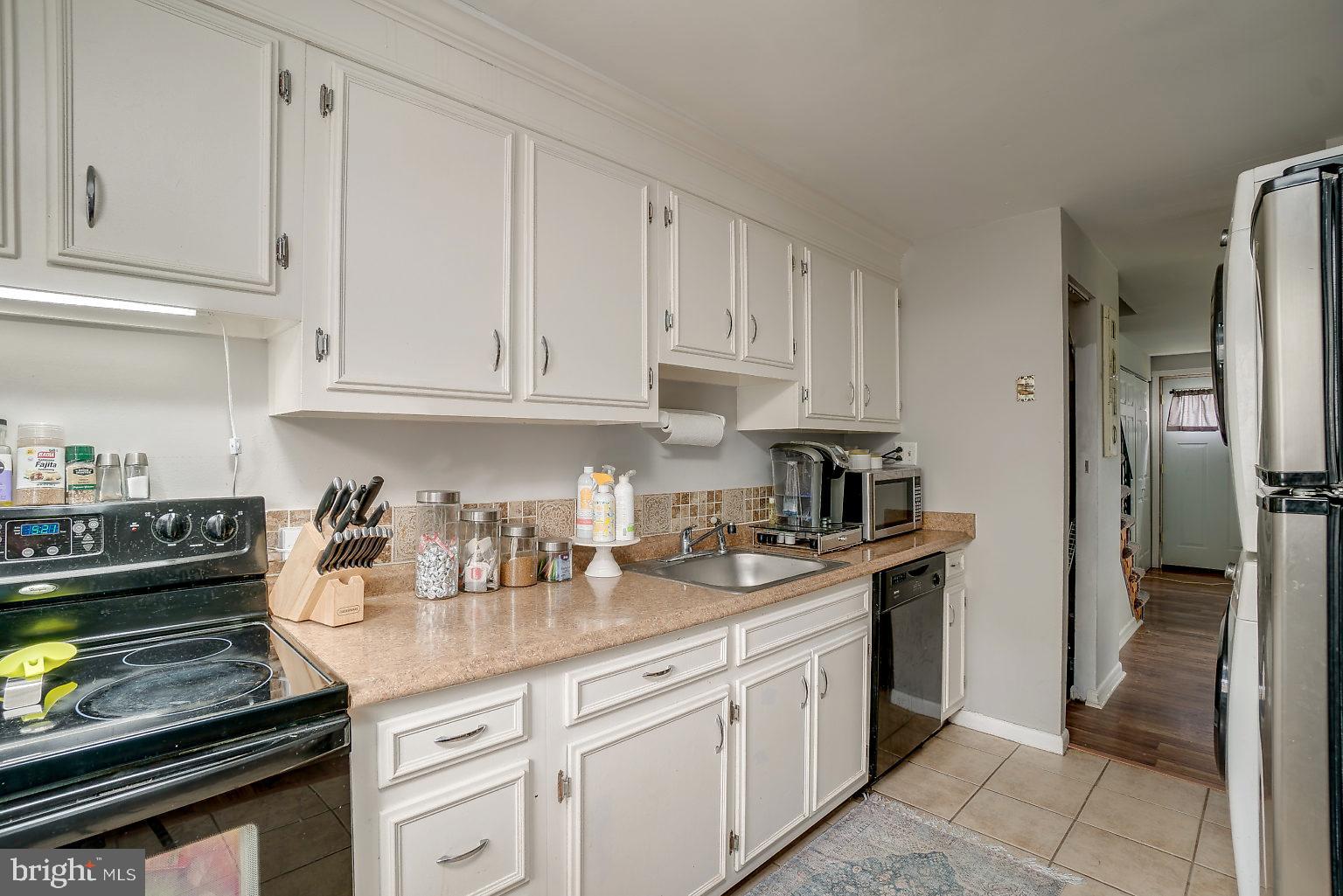 3902 Misty View Road Baltimore, MD 21220 - Photo 4 of 27 Galley Kitchen w/ Appliances
