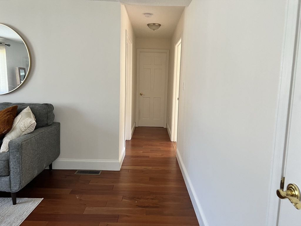 12 Gassett Road Westford, MA 01886 - Photo 4 of 38