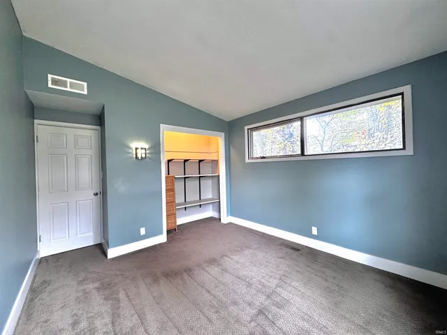 $2,200 | 7102 Woodhue Lane, Fort Wayne, IN 46804