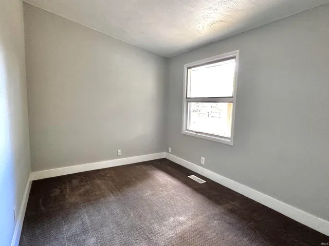 $2,200 | 7102 Woodhue Lane, Fort Wayne, IN 46804