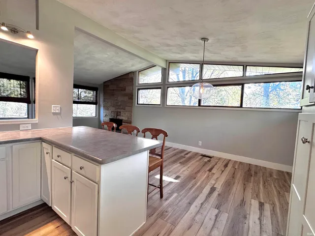 $2,200 | 7102 Woodhue Lane, Fort Wayne, IN 46804