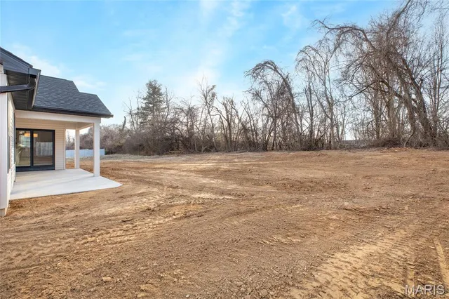 $439,000 | 104 Windsor Drive, Alton, IL 62002