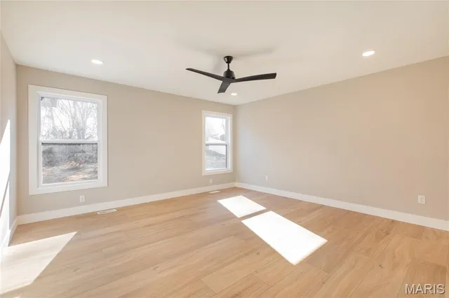 $439,000 | 104 Windsor Drive, Alton, IL 62002