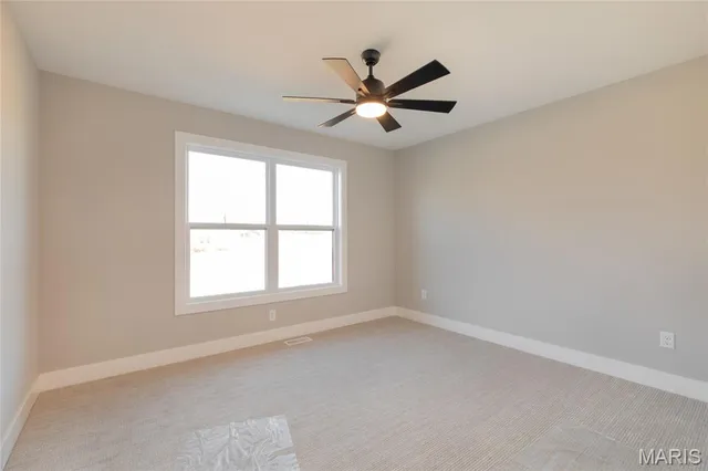 $439,000 | 104 Windsor Drive, Alton, IL 62002