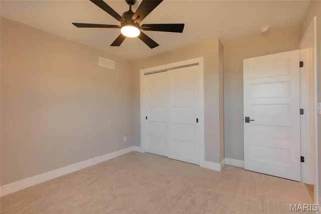 $439,000 | 104 Windsor Drive, Alton, IL 62002