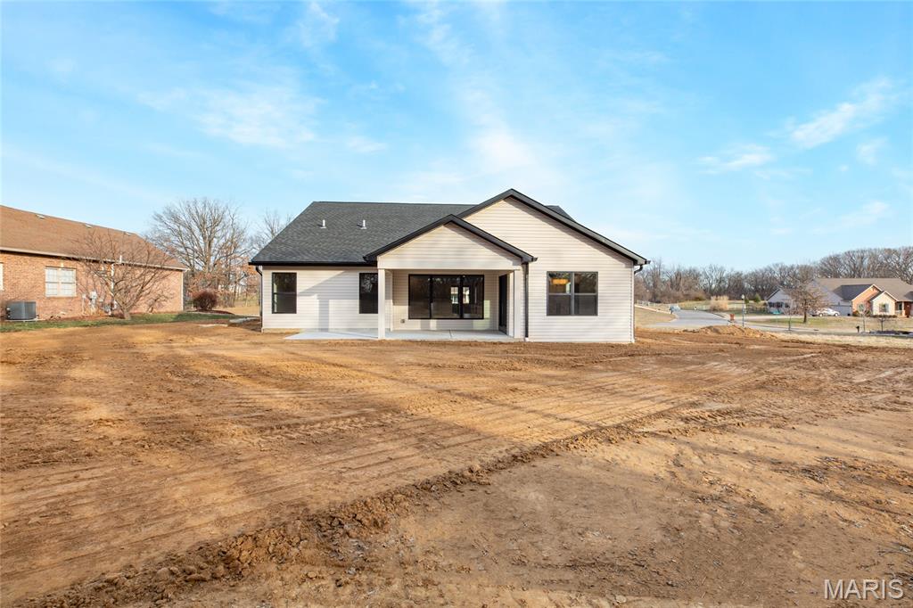 104 Windsor Drive Alton, IL 62002 - Photo 9 of 52