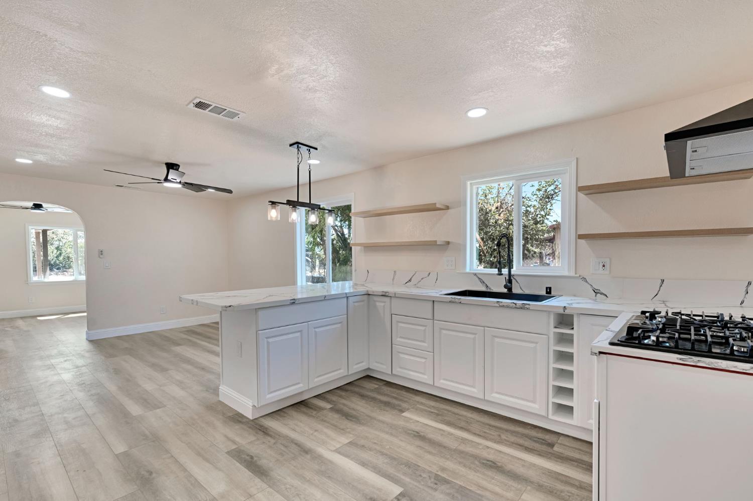 15760 Raymond Road Madera, CA 93638 - Photo 13 of 25 Gallery Image 13