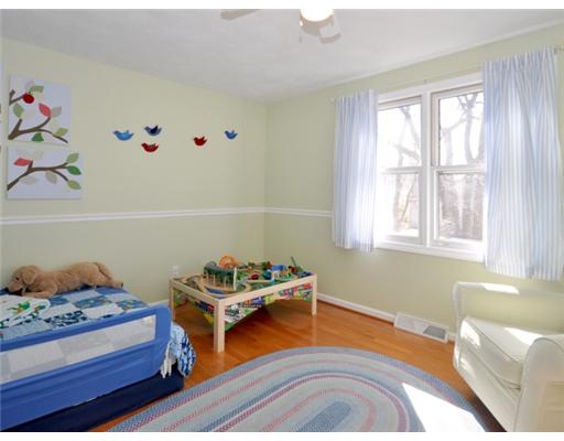 80 Conanicus Road Narragansett, RI 02882 - Photo 8 of 12 Bedroom.