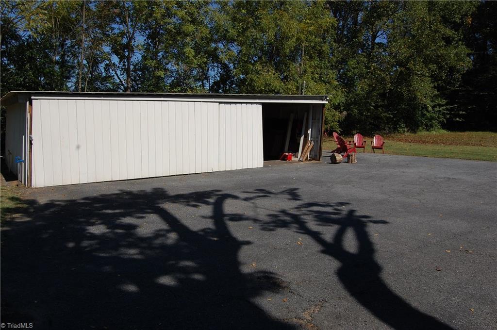 131 Oak Summit Road Winston-Salem, NC 27105 - Photo 18 of 21
