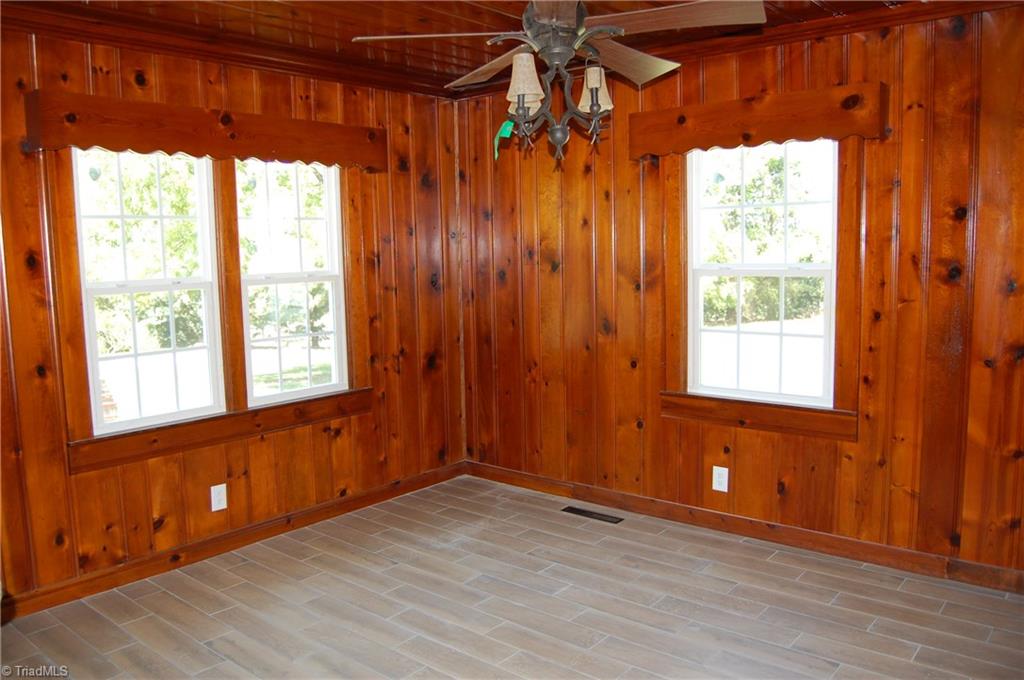 131 Oak Summit Road Winston-Salem, NC 27105 - Photo 4 of 21