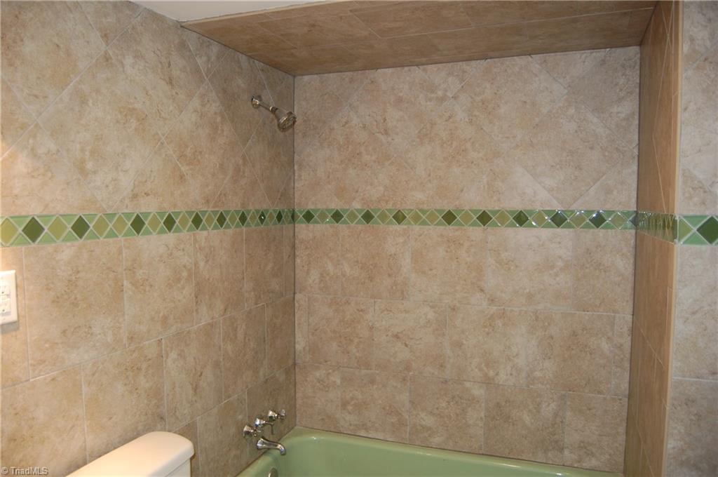 131 Oak Summit Road Winston-Salem, NC 27105 - Photo 8 of 21