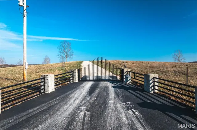 $1,150,000 | 16150 County Road 8390, Rolla, MO 65401