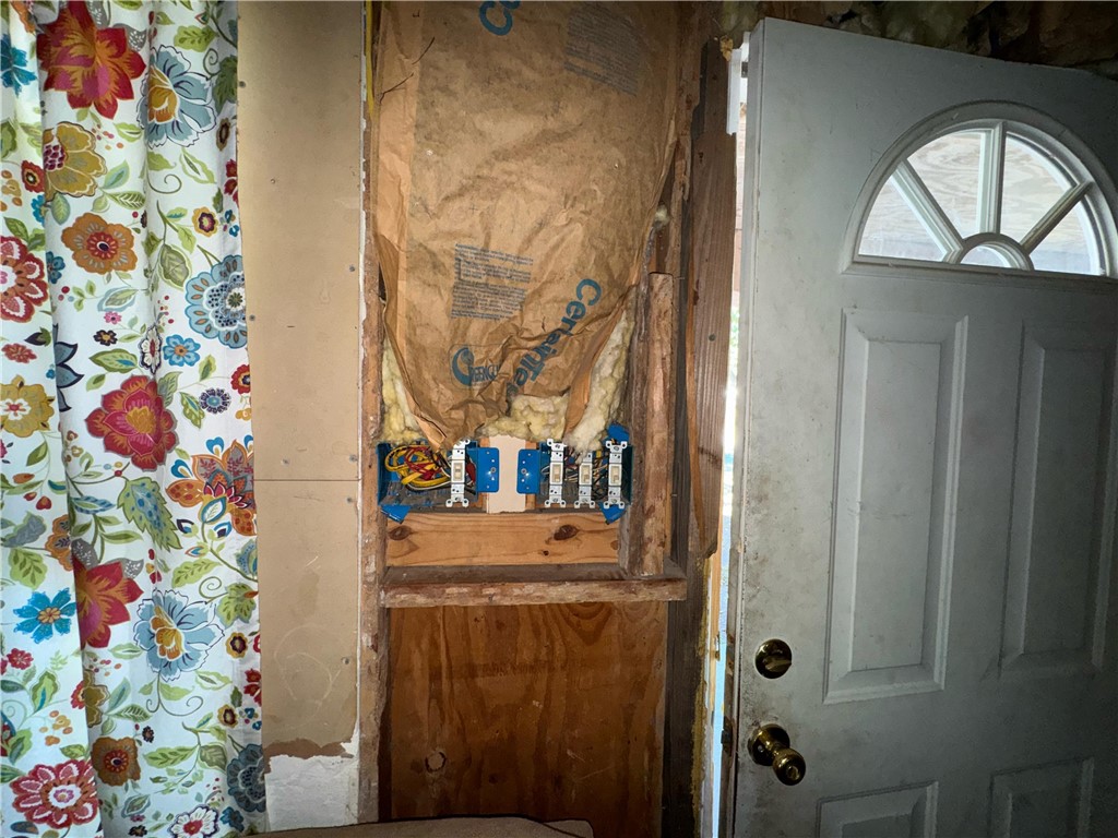 122 West 5th Street Alice, TX 78332 - Photo 11 of 40 an aerial view of a house with a window