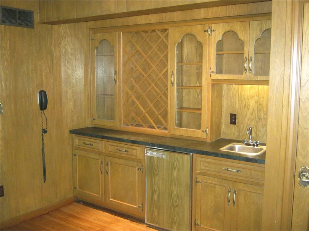 6206 North Raceway Road Indianapolis, IN 46278 - Photo 18 of 33 Gallery Image 18