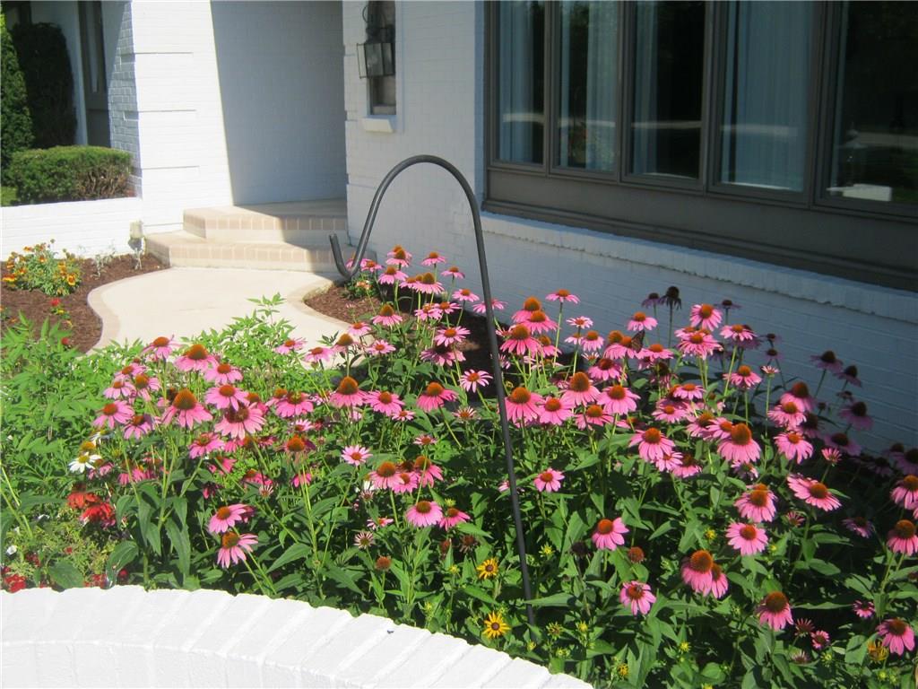 6206 North Raceway Road Indianapolis, IN 46278 - Photo 3 of 33 Gallery Image 3